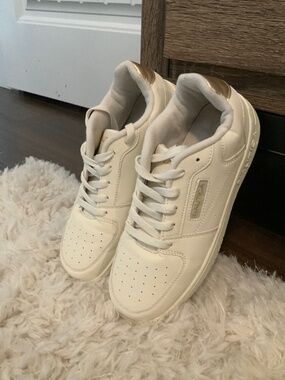Nautica cream retro running shoes, 7.5